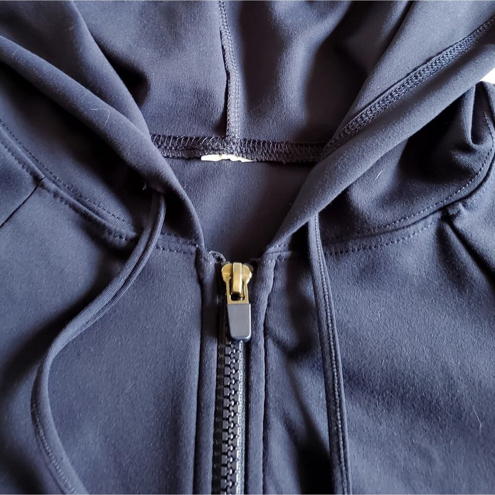 Fabletics Hoodie Read Description - image 3